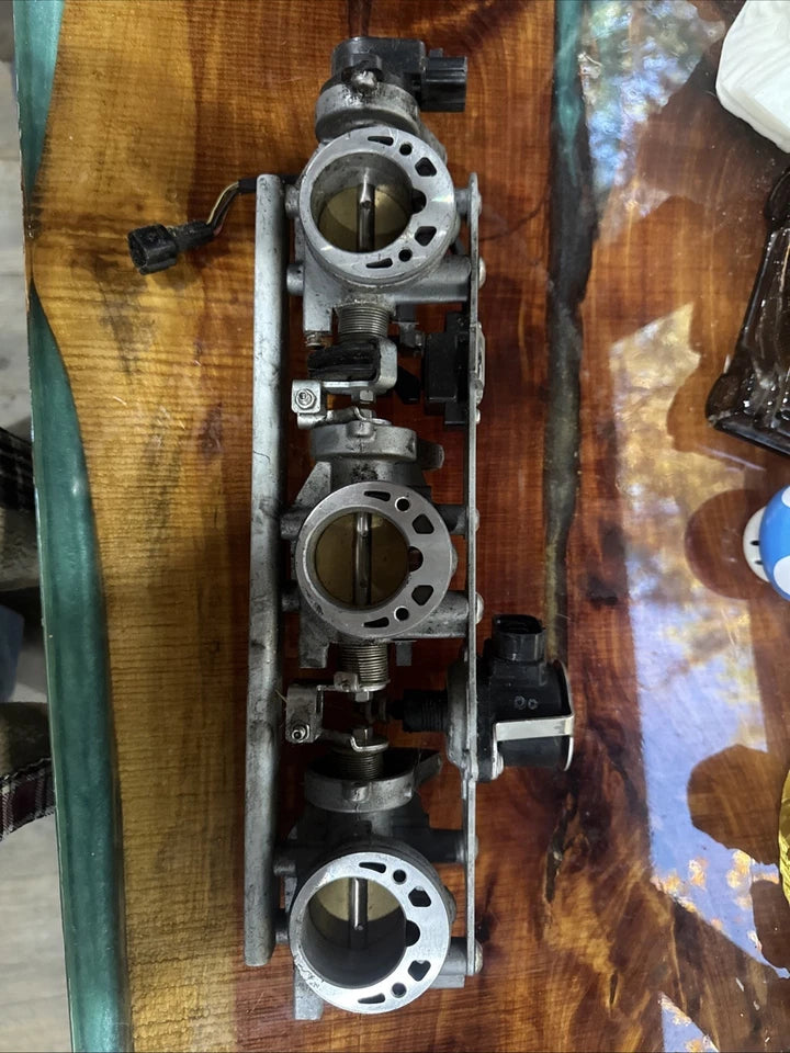 Yamaha Throttle Body Assembly 6UT-00-7K30 - Used OEM