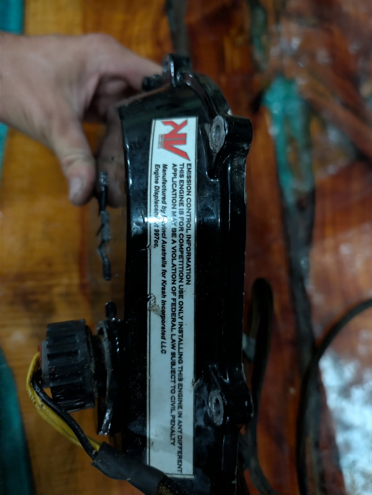 Krash Industries emission label showing 897cc displacement and manufacturer info