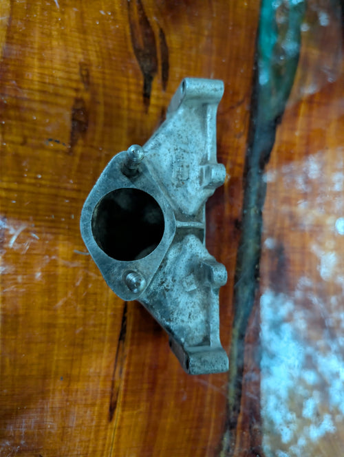 Kawasaki 440 intake manifold bore outlet view
